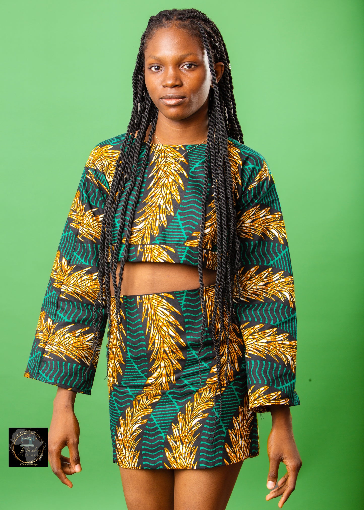 Skirt and Crop Top Set – Wide Sleeves and Elegance